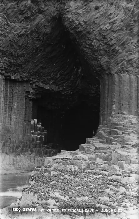 Framed Print : Entrance to Fingal's Cave Framed Print : Entrance to Fingal's Cave