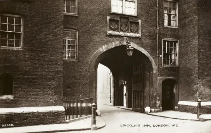 Framed Print : Entrance to Lincolns Inn, London Framed Print : Entrance to Lincolns Inn, London