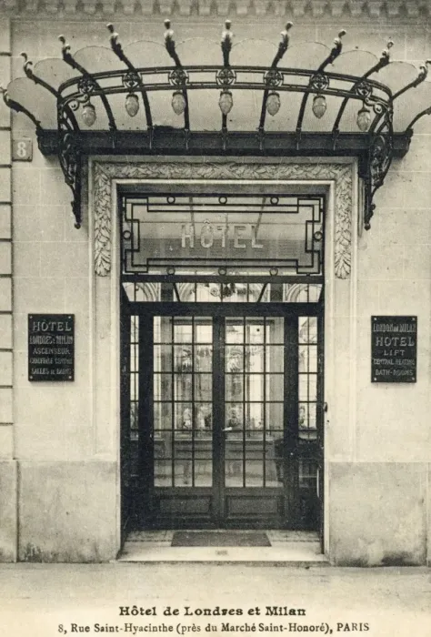 Framed Print : Entrance to the London and Milan Hotel in Paris, France Framed Print : Entrance to the London and Milan Hotel in Paris, France