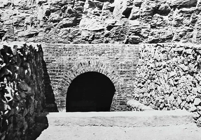 Framed Print : Entrance to the tomb of Amenhotep II, Egypt Framed Print : Entrance to the tomb of Amenhotep II, Egypt