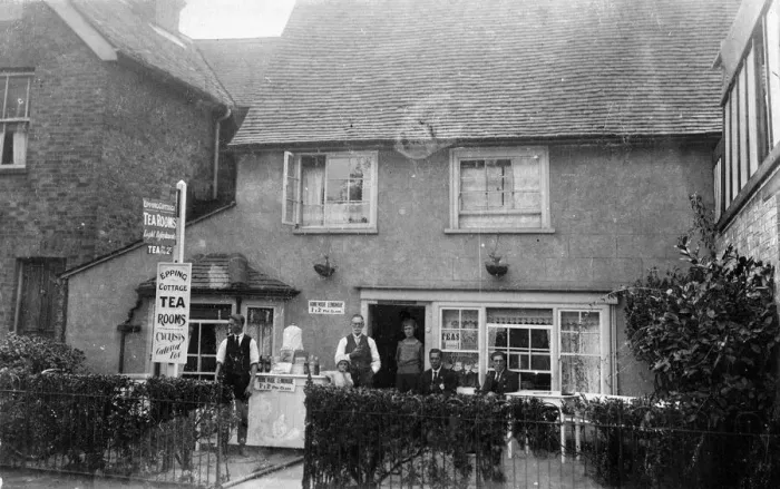 Framed Print : Epping Cottage Tea Rooms, Epping, Essex Framed Print : Epping Cottage Tea Rooms, Epping, Essex