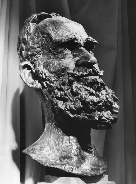 Framed Print : Epstein portrait bust of George Bernard Shaw Framed Print : Epstein portrait bust of George Bernard Shaw