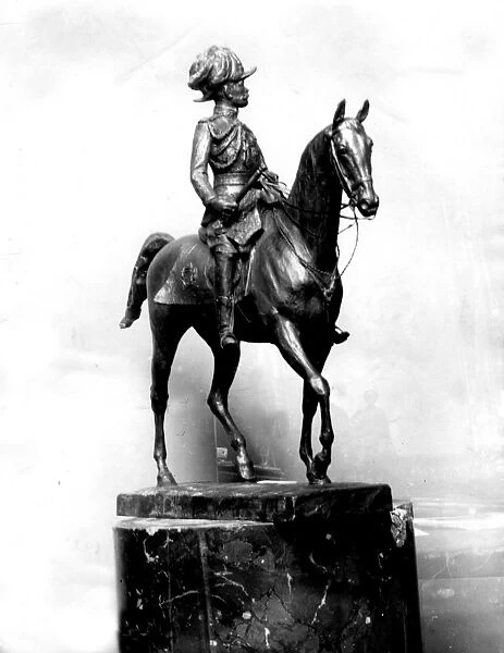 Equestrian statue of Lord Kitchener