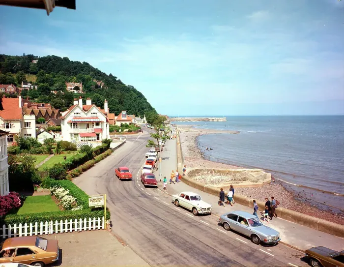 Framed Print : Esplanade and harbour, Minehead Framed Print : Esplanade and harbour, Minehead