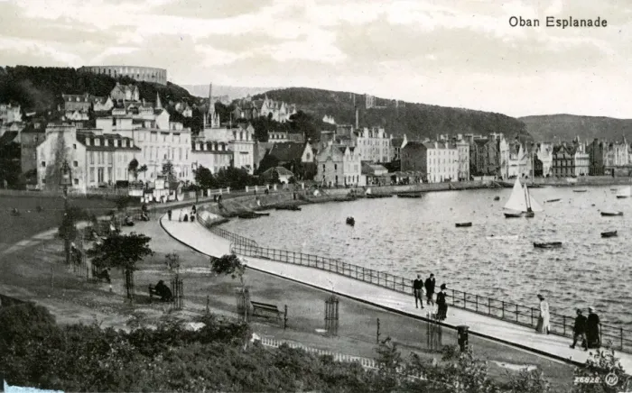 Framed Print : The Esplanade, Oban, Argyllshire Framed Print : The Esplanade, Oban, Argyllshire