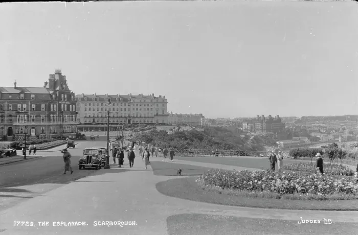 Framed Print : The Esplanade, Scarborough Framed Print : The Esplanade, Scarborough
