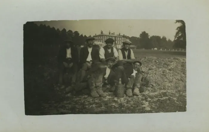 Framed Print : Estate Workers, Thought to be a Norfolk Stately Home, England. Date: 1900s Framed Print : Estate Workers, Thought to be a Norfolk Stately Home, England. Date: 1900s