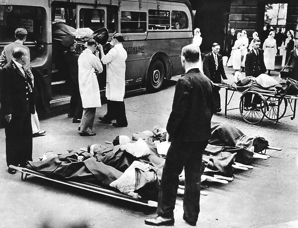 Evacuating hospital patients in World War Two