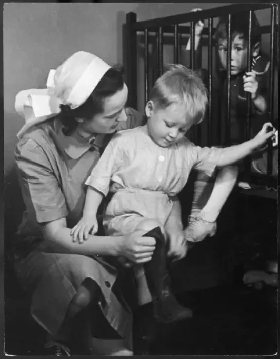 Framed Print : Evacuees & W. V. s. Nurse Framed Print : Evacuees & W. V. s. Nurse