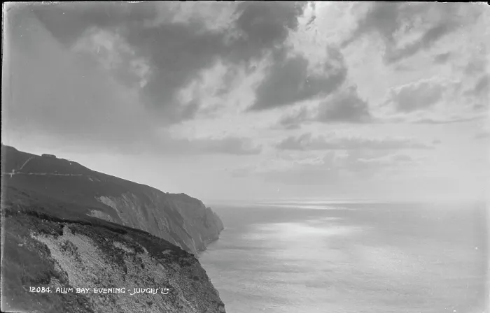 Framed Print : Evening at Alum Bay Framed Print : Evening at Alum Bay
