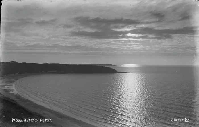 Framed Print : Evening at Nefyn Framed Print : Evening at Nefyn