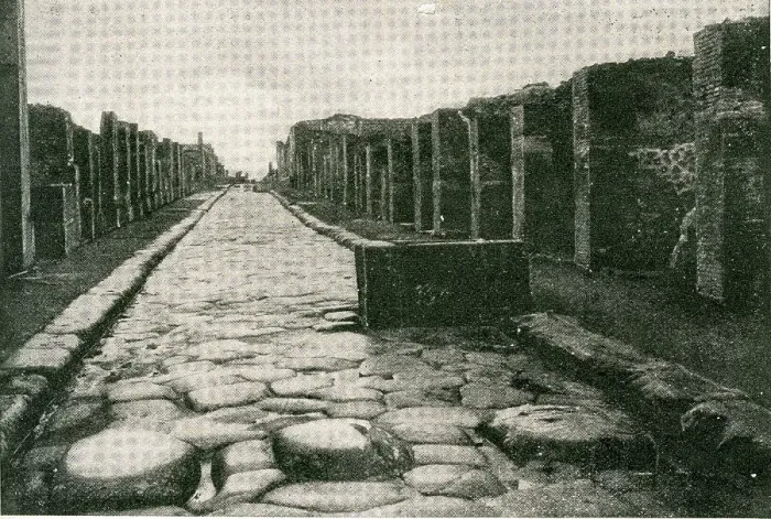 Framed Print : Excavated Street In Pompeii, Italy Framed Print : Excavated Street In Pompeii, Italy