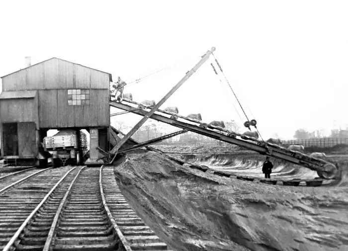 Framed Print : Excavator at Latchford, Manchester Ship Canal Framed Print : Excavator at Latchford, Manchester Ship Canal