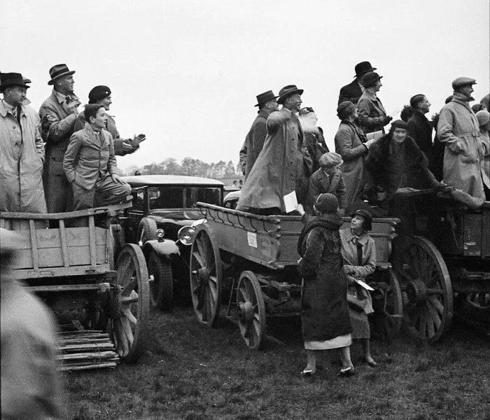 Framed Print : Excited race-goers Framed Print : Excited race-goers