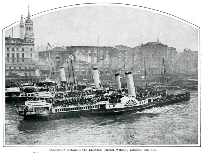 Framed Print : Excursion steamboats leaving London 1900 Framed Print : Excursion steamboats leaving London 1900