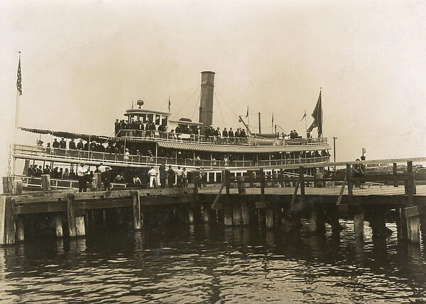 Excursion steamer Ursula, New York to Glen Island, USA
