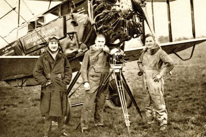Framed Print : Expedition members in front of Imperial Airways DH50 Framed Print : Expedition members in front of Imperial Airways DH50