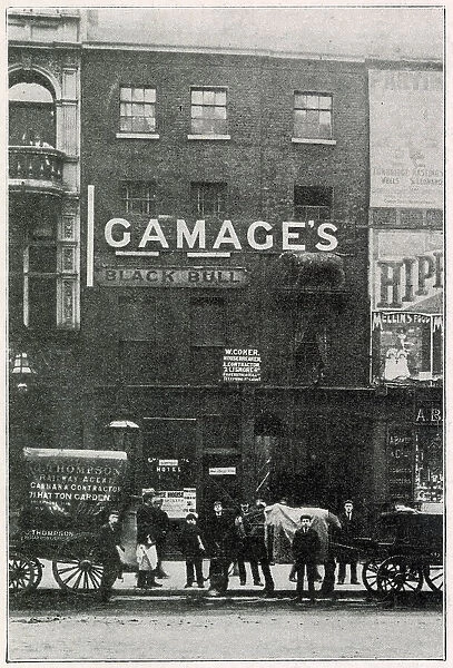 Exterior of the Black Bull Inn, Holborn, London in 1904. This ancient inn was mentioned by Charles Dickens in connection with the immortal character Mrs. Gamp'. Date: 1904