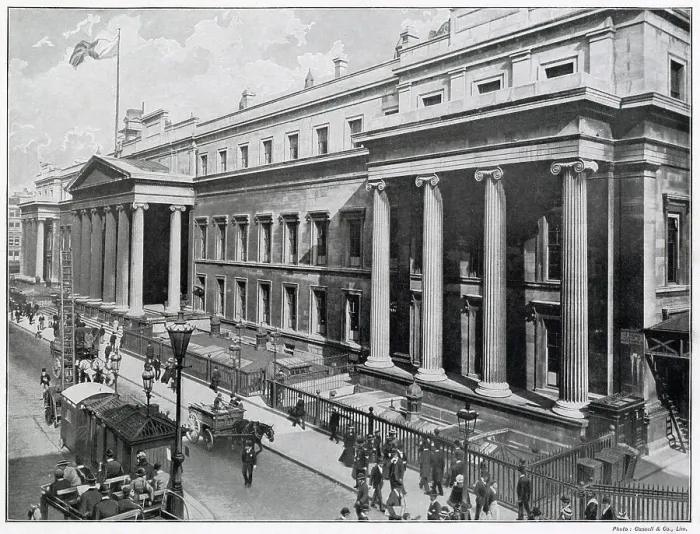 Framed Print : Exterior of the General Post Office in St. Martin's-le-Grand. Date: 1899 Framed Print : Exterior of the General Post Office in St. Martin's-le-Grand. Date: 1899