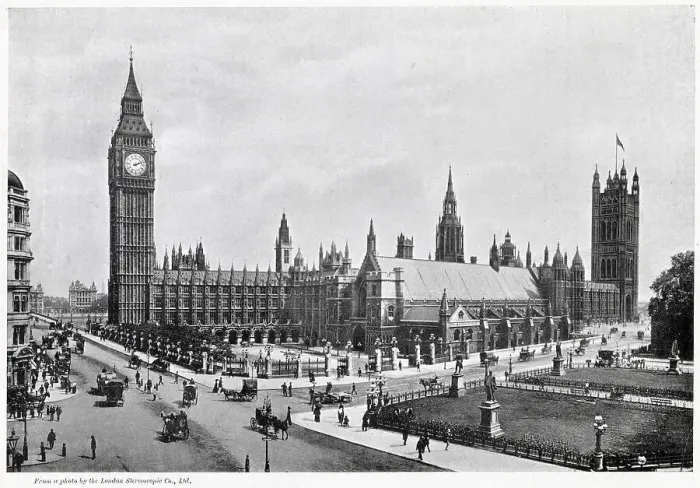 Framed Print : Exterior of Houses of Parliament and Westminster Hall and Parliament Square Gardens. Date: 1900s Framed Print : Exterior of Houses of Parliament and Westminster Hall and Parliament Square Gardens. Date: 1900s