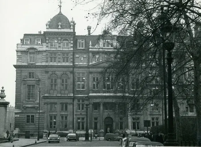 Framed Print : Exterior, IMechE Headquarters, 1 Birdcage Walk Framed Print : Exterior, IMechE Headquarters, 1 Birdcage Walk