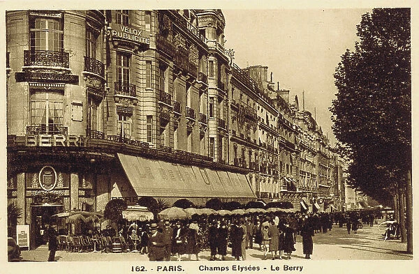Exterior of Le Barry, cafe, bar and restaurant in Paris