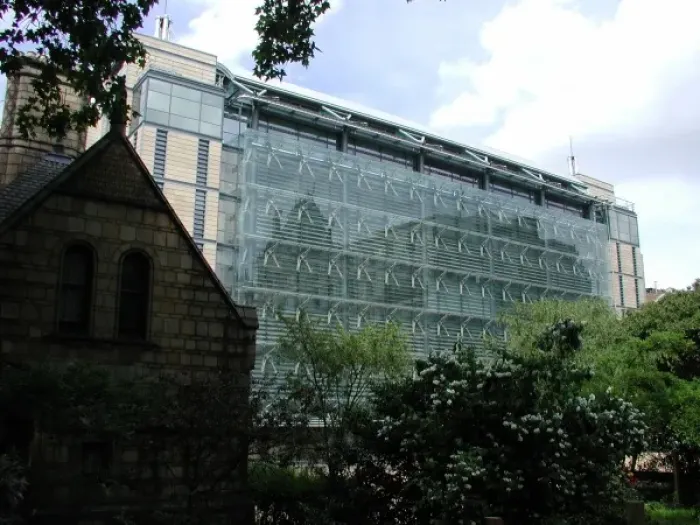 Framed Print : Exterior view of the Darwin Centre Framed Print : Exterior view of the Darwin Centre