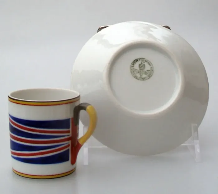 Framed Print : An extremely rare porcelain coffee cup - WWI Framed Print : An extremely rare porcelain coffee cup - WWI