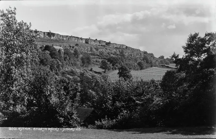 Framed Print : Eyarth Rock, Ruthin Framed Print : Eyarth Rock, Ruthin