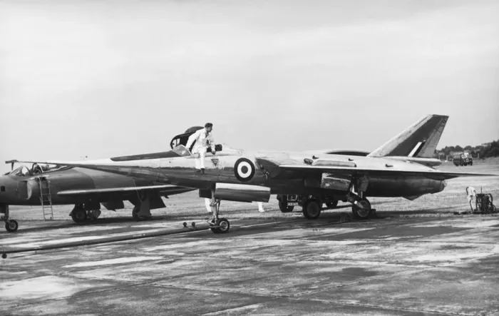 Framed Print : Fairey Delta 2 and Peter Twiss Framed Print : Fairey Delta 2 and Peter Twiss