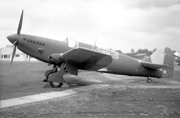 Framed Print : Fairey Firefly AS.5 VT462 Framed Print : Fairey Firefly AS.5 VT462