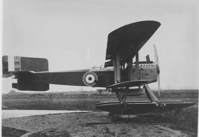 Framed Print : Fairey IIIB on floats-the IIIs were to be developed wel Framed Print : Fairey IIIB on floats-the IIIs were to be developed wel