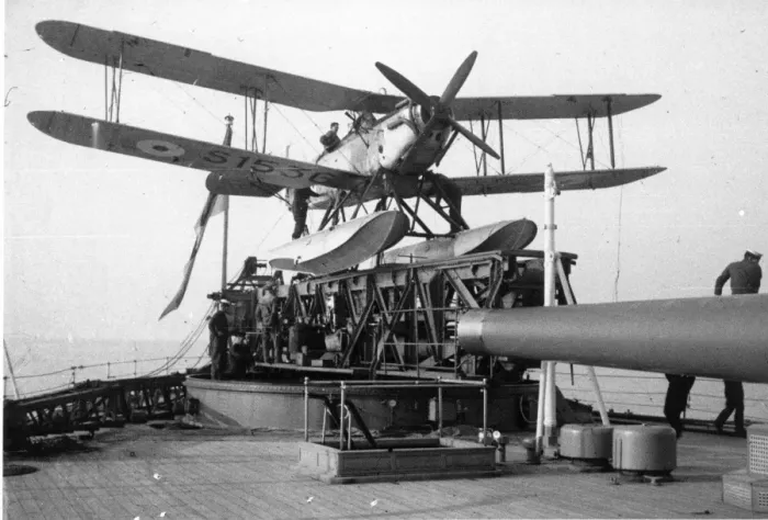 Framed Print : Fairey Queen IIIF MkIIIB S1536 on the catapult Framed Print : Fairey Queen IIIF MkIIIB S1536 on the catapult