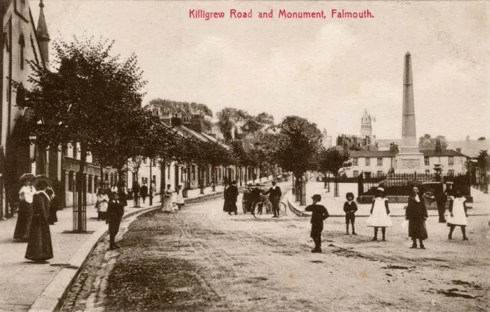 Framed Print : Falmouth, Cornwall - Killigrew Road and Monument