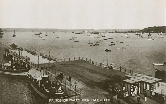 Framed Print : Falmouth, Cornwall - Prince of Wales Pier Framed Print : Falmouth, Cornwall - Prince of Wales Pier