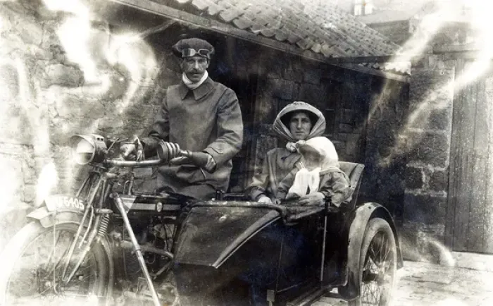 Framed Print : Family of three on a 1914 Twin Rex motorcycle & sidecar Framed Print : Family of three on a 1914 Twin Rex motorcycle & sidecar