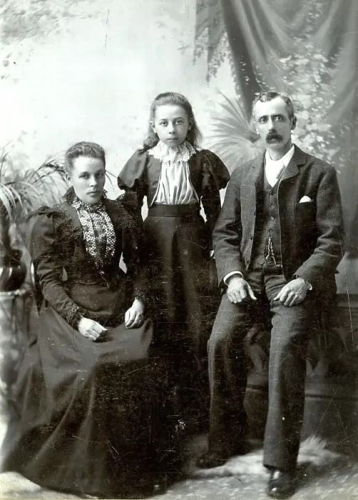 Framed Print : Family group in cabinet photograph Framed Print : Family group in cabinet photograph