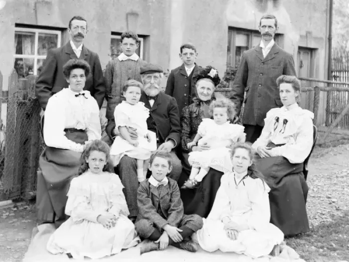 Framed Print : Family group of thirteen, Mid Wales Framed Print : Family group of thirteen, Mid Wales