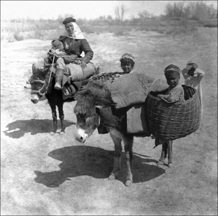 Framed Print : Family travelling by donkey, Kashgar, western China Framed Print : Family travelling by donkey, Kashgar, western China