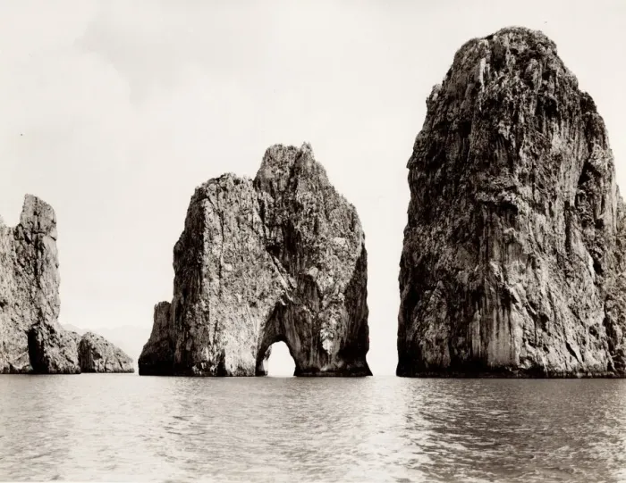 Framed Print : Faraglion, Capri, Italy Framed Print : Faraglion, Capri, Italy