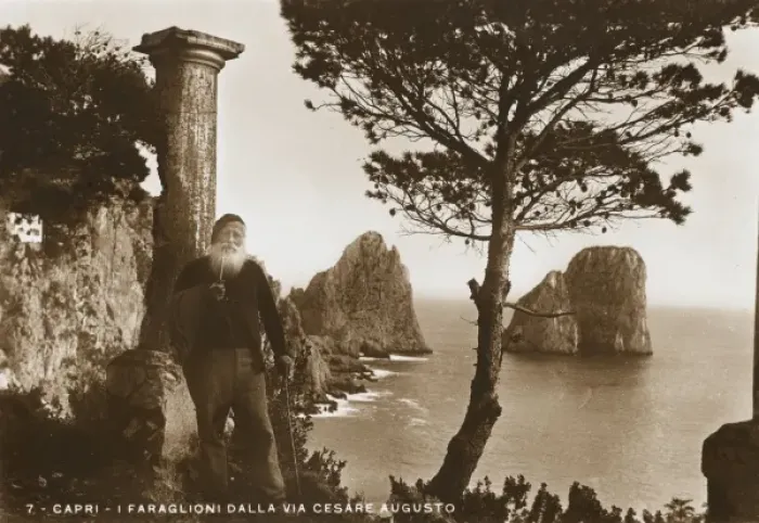 Framed Print : Faraglioni Rocks near Mareggiata, Capri, Italy Framed Print : Faraglioni Rocks near Mareggiata, Capri, Italy