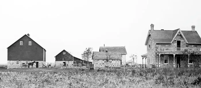 Framed Print : A farm on the Canadian Prairies, early 1900s Framed Print : A farm on the Canadian Prairies, early 1900s