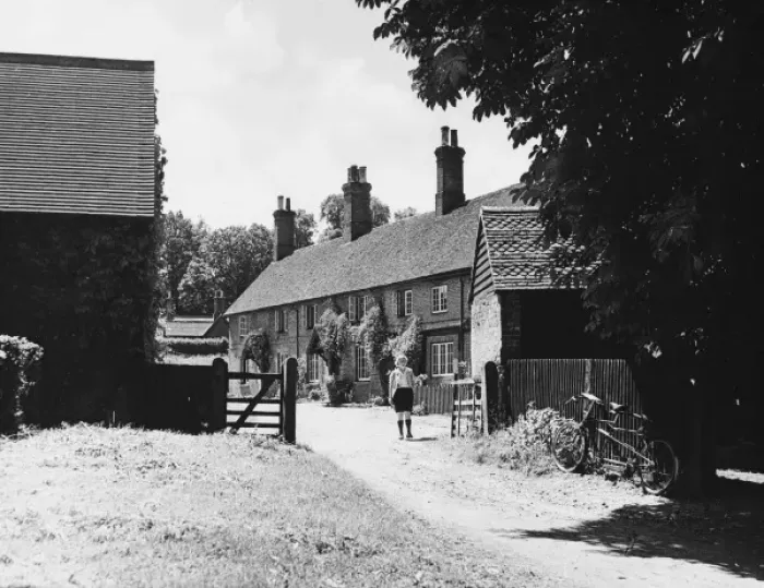 Framed Print : Farm Cottages, Surrey Framed Print : Farm Cottages, Surrey