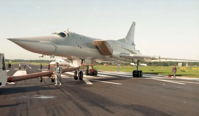 Framed Print : Farnborough 92 - Tu-22M-3 (unmarked) Framed Print : Farnborough 92 - Tu-22M-3 (unmarked)