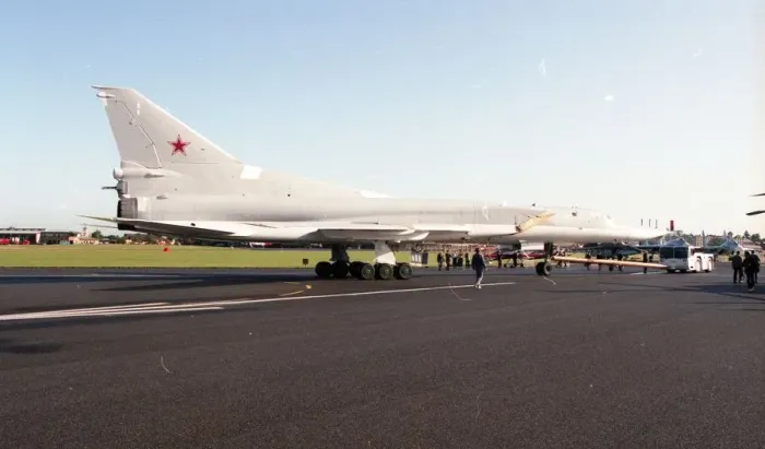 Framed Print : Farnborough 92 - Tu-22M-3 (unmarked) Framed Print : Farnborough 92 - Tu-22M-3 (unmarked)