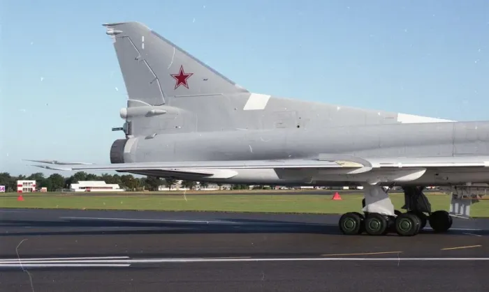 Framed Print : Farnborough 92 - Tu-22M-3 (unmarked) Framed Print : Farnborough 92 - Tu-22M-3 (unmarked)