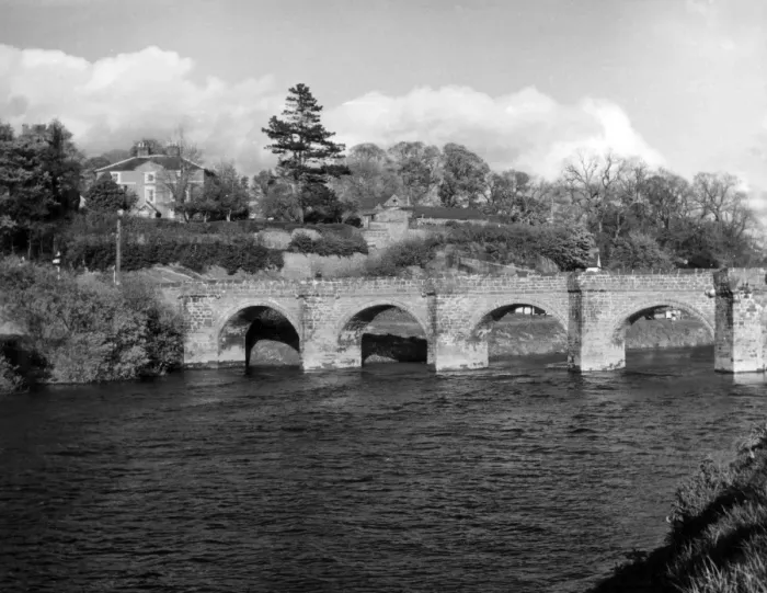 Framed Print : Farndon Bridge Framed Print : Farndon Bridge