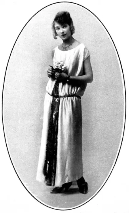 Framed Print : Fashion for September 1923 Framed Print : Fashion for September 1923