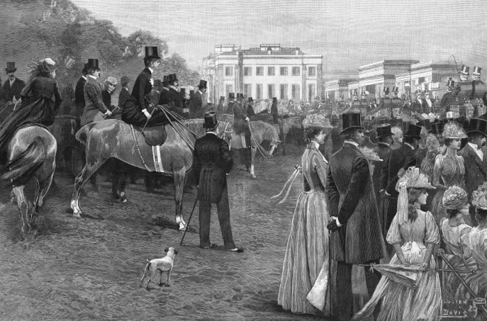 Framed Print : Fashionable people in Hyde Park, Central London Framed Print : Fashionable people in Hyde Park, Central London