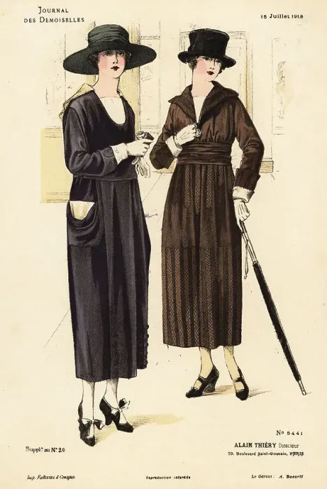 Framed Print : Two fashionable women in a gallery, WWI Framed Print : Two fashionable women in a gallery, WWI